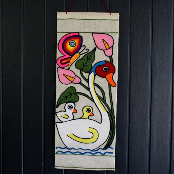 Vintage 1970's Mexican Folk Art Yarn Wall Hanging - Picture 5 of 6